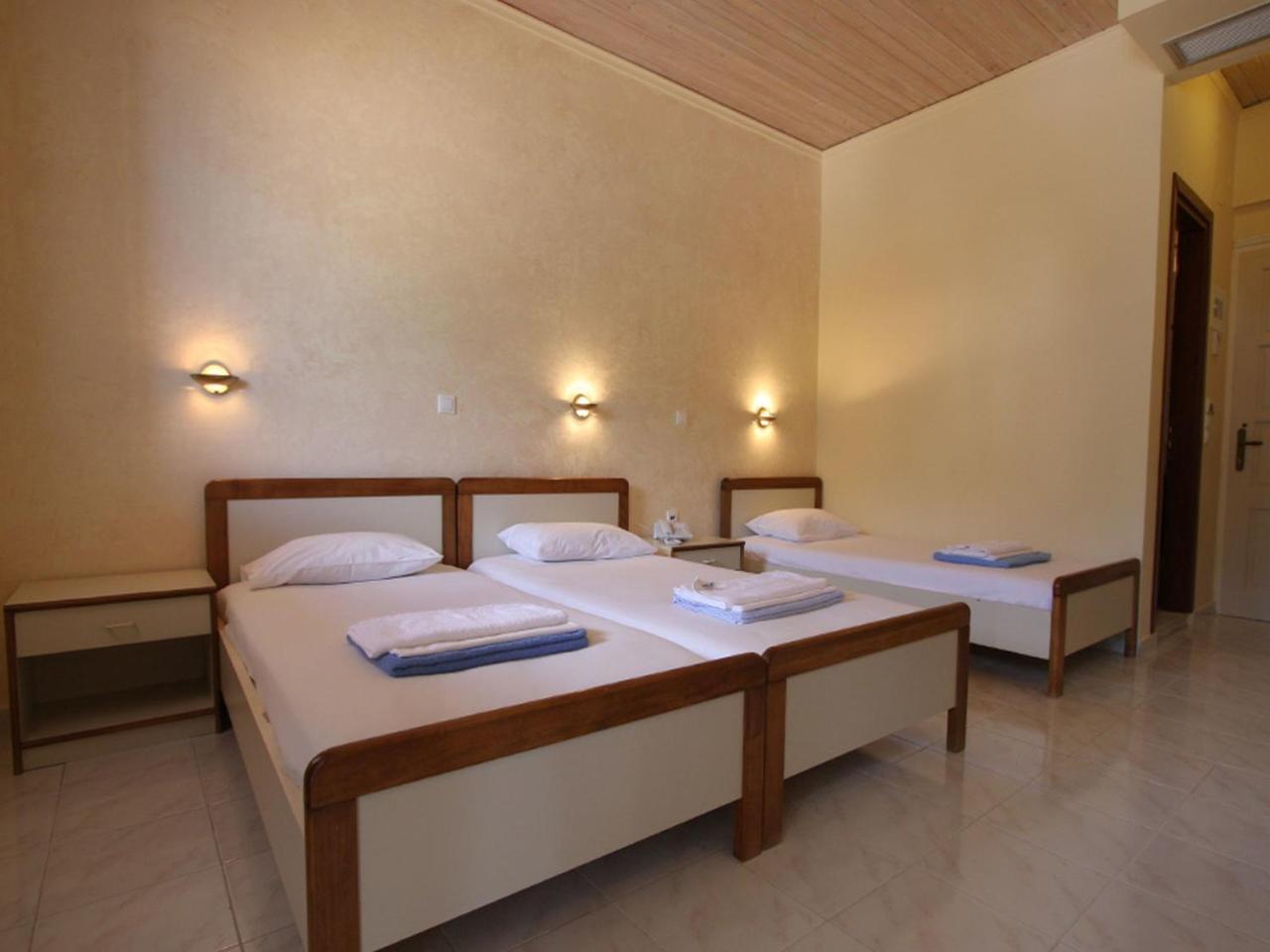 Ionis Hotel Agios Nikitas Exterior photo