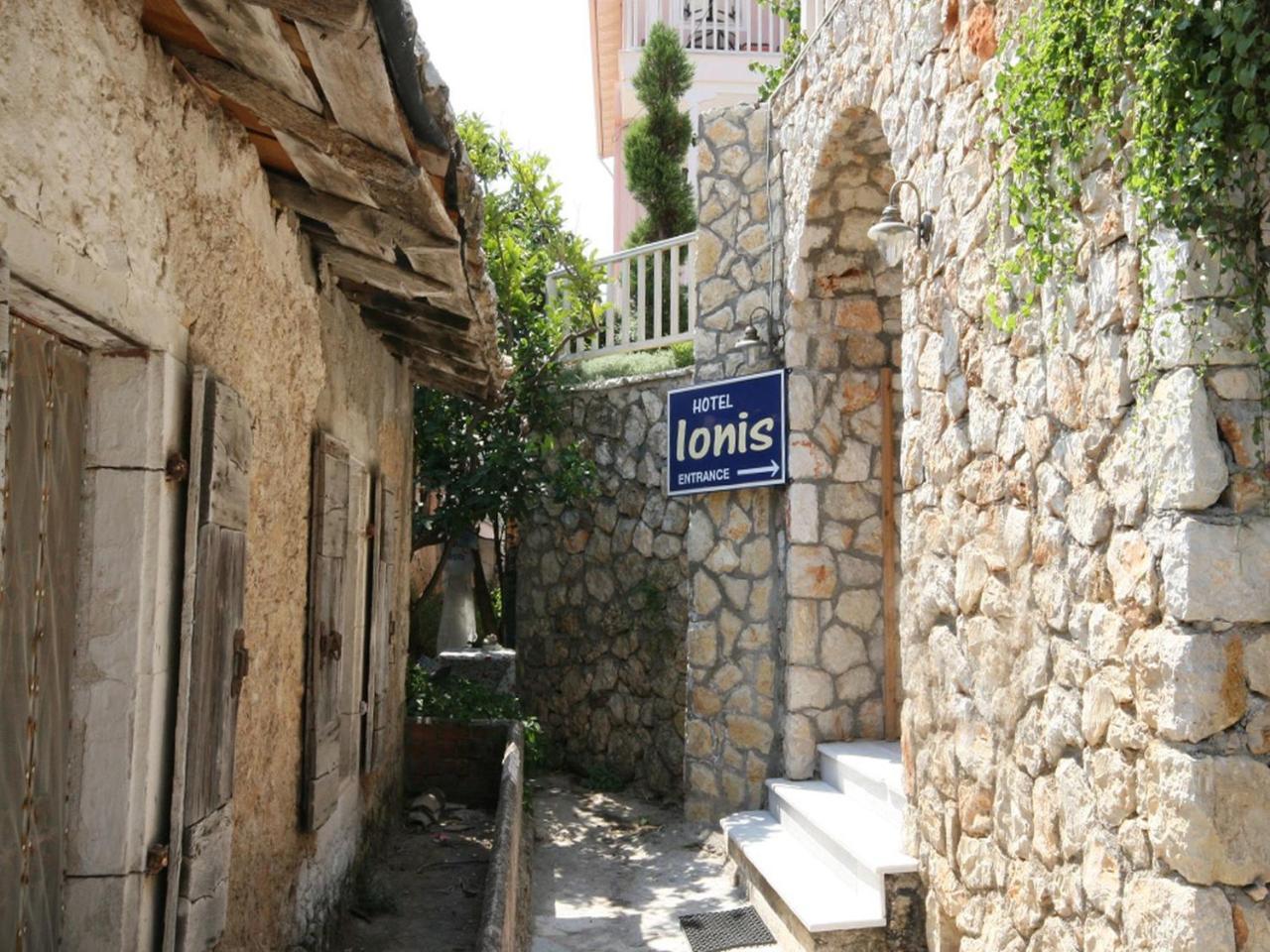 Ionis Hotel Agios Nikitas Exterior photo